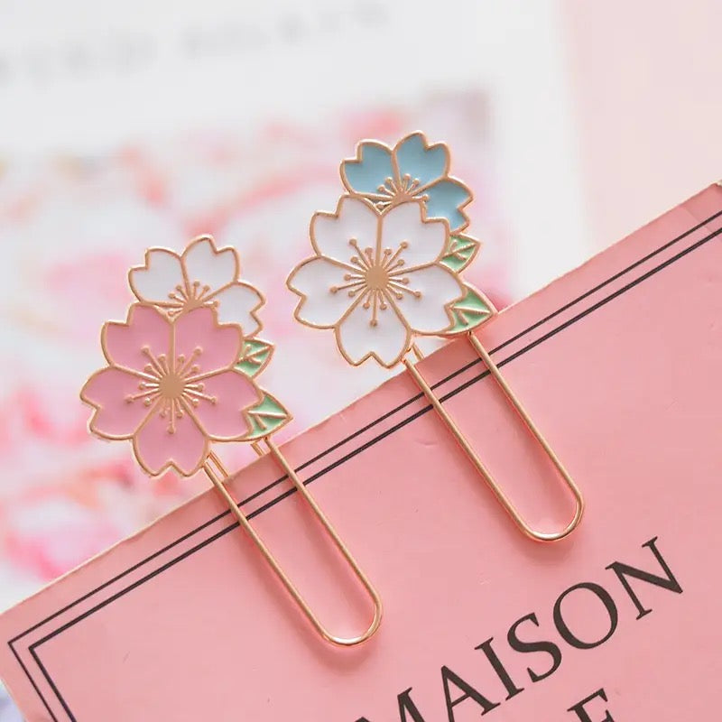 Sakura Aesthetic Paper Clip