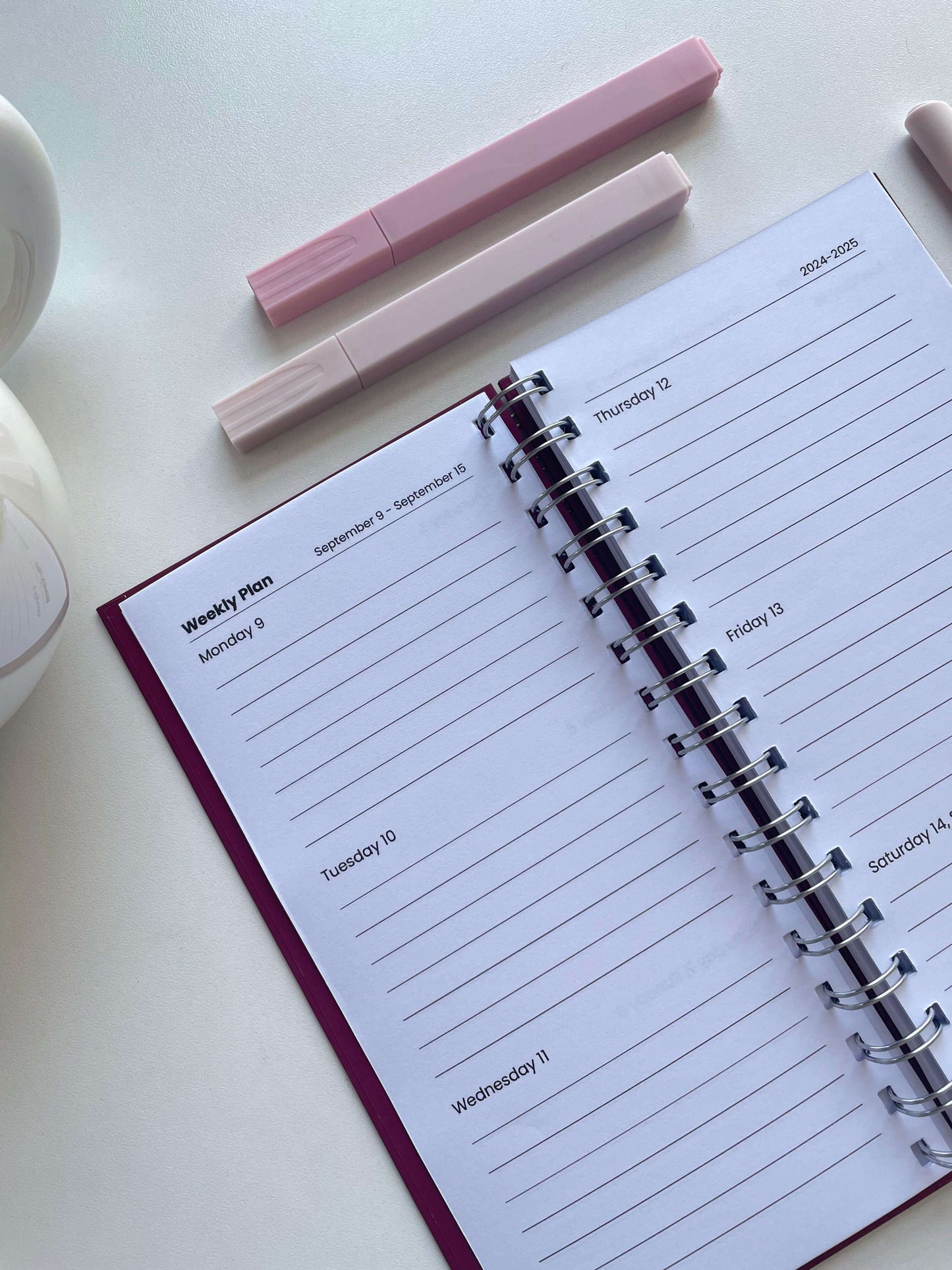 White & Gold Marble Weekly Agenda