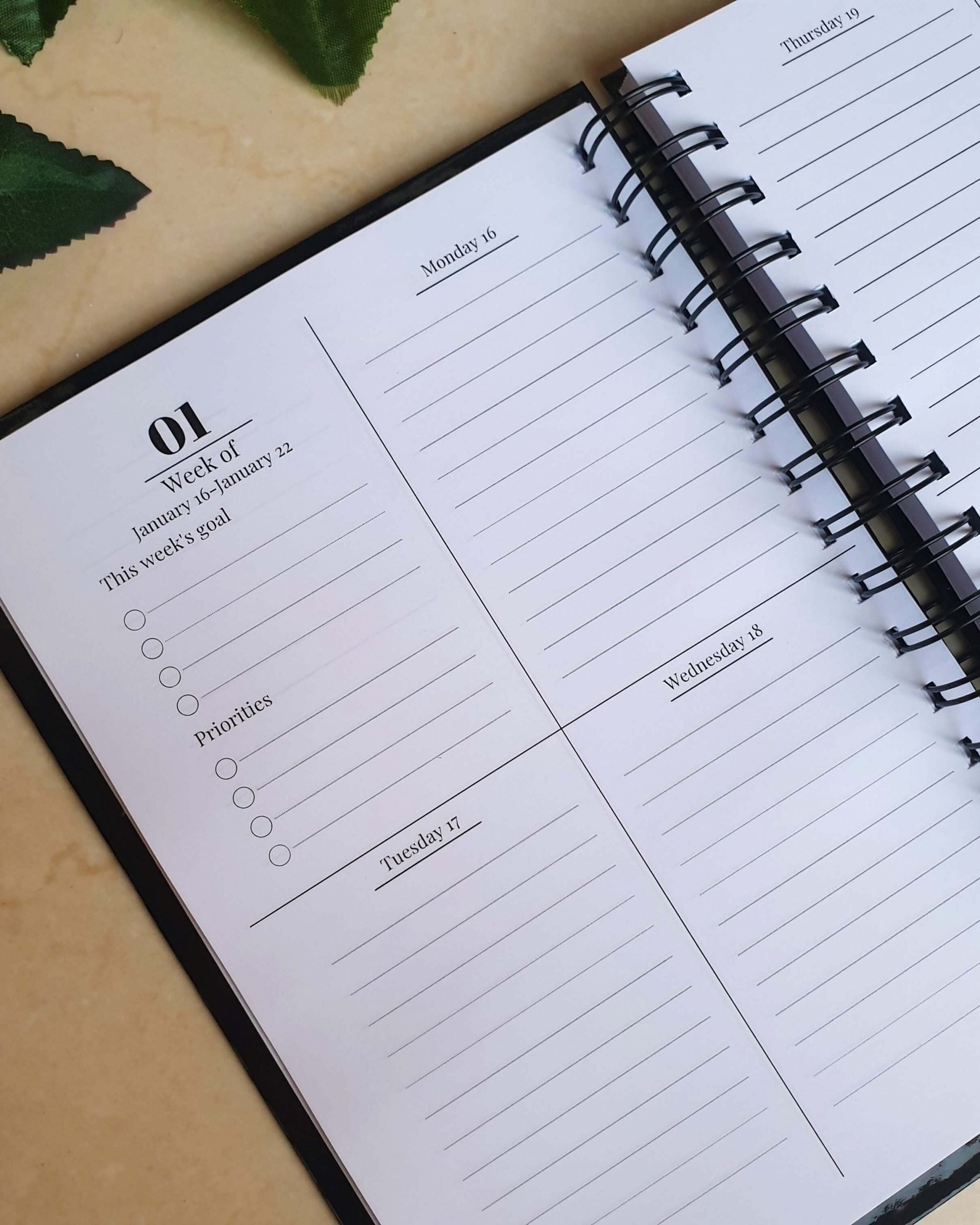 2024 Leaves Weekly Planner
